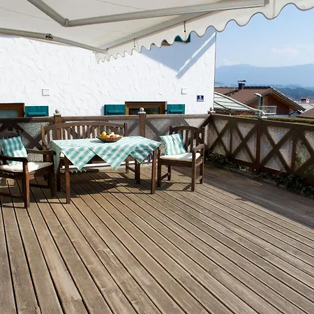 Schoenes In Am Mit Grosser Terrasse Und Bergblick *
