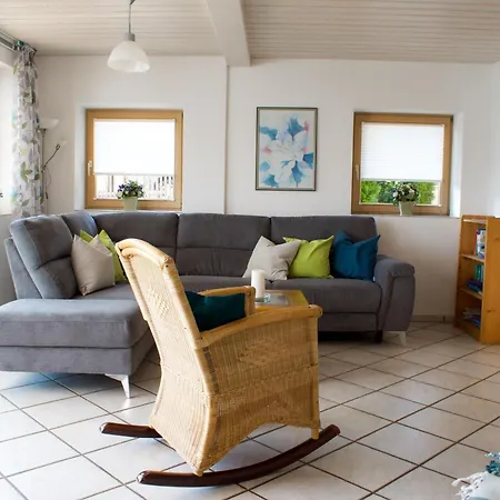 Holiday home Schoenes In Am Mit Grosser Terrasse Und Bergblick Lechbruck